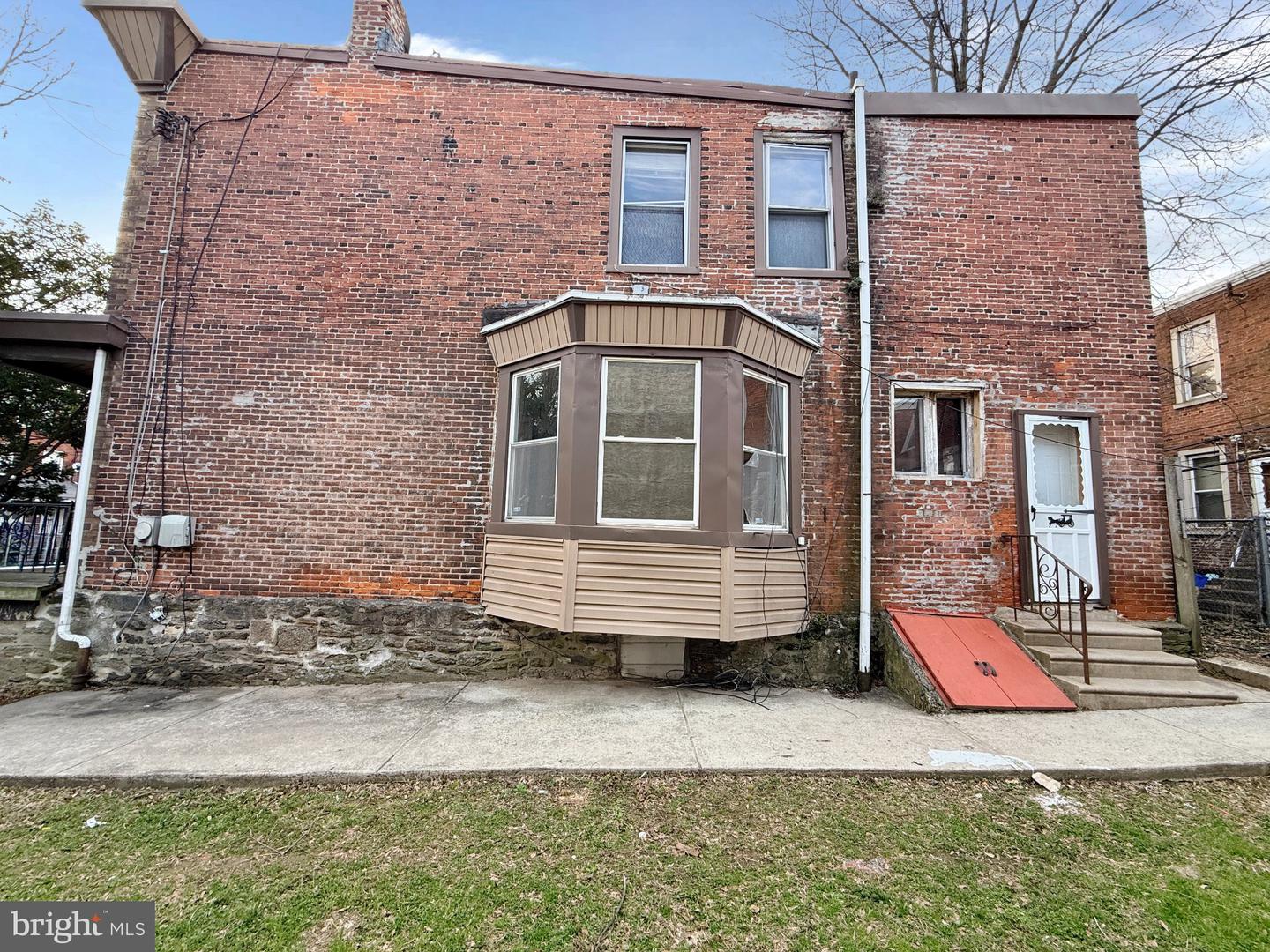 5534 Chew Ave Property Photo 4