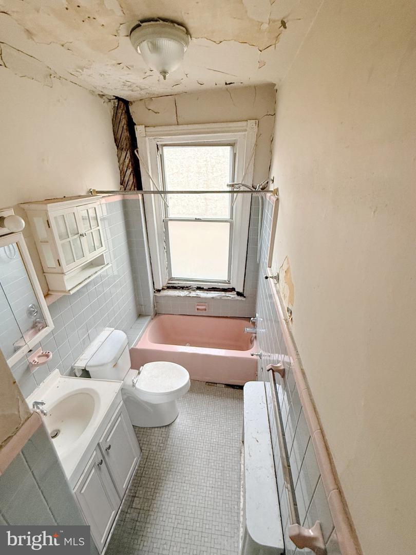 5534 Chew Ave Property Photo 18