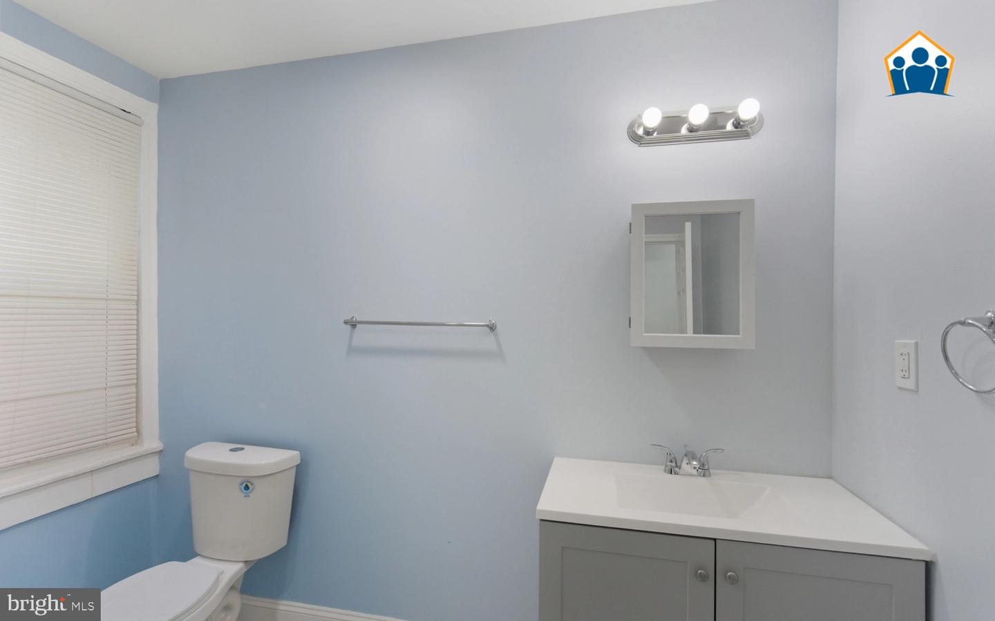 2625 Braddock St Property Photo 6