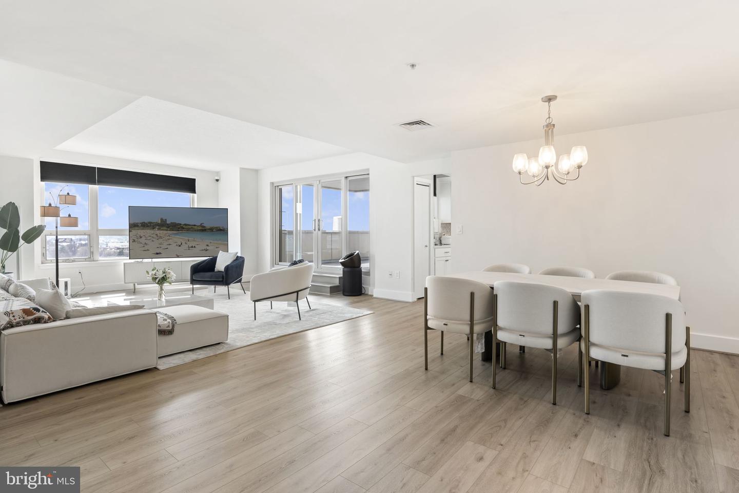 717 S Chris Columbus Blvd #1102 Property Photo 4
