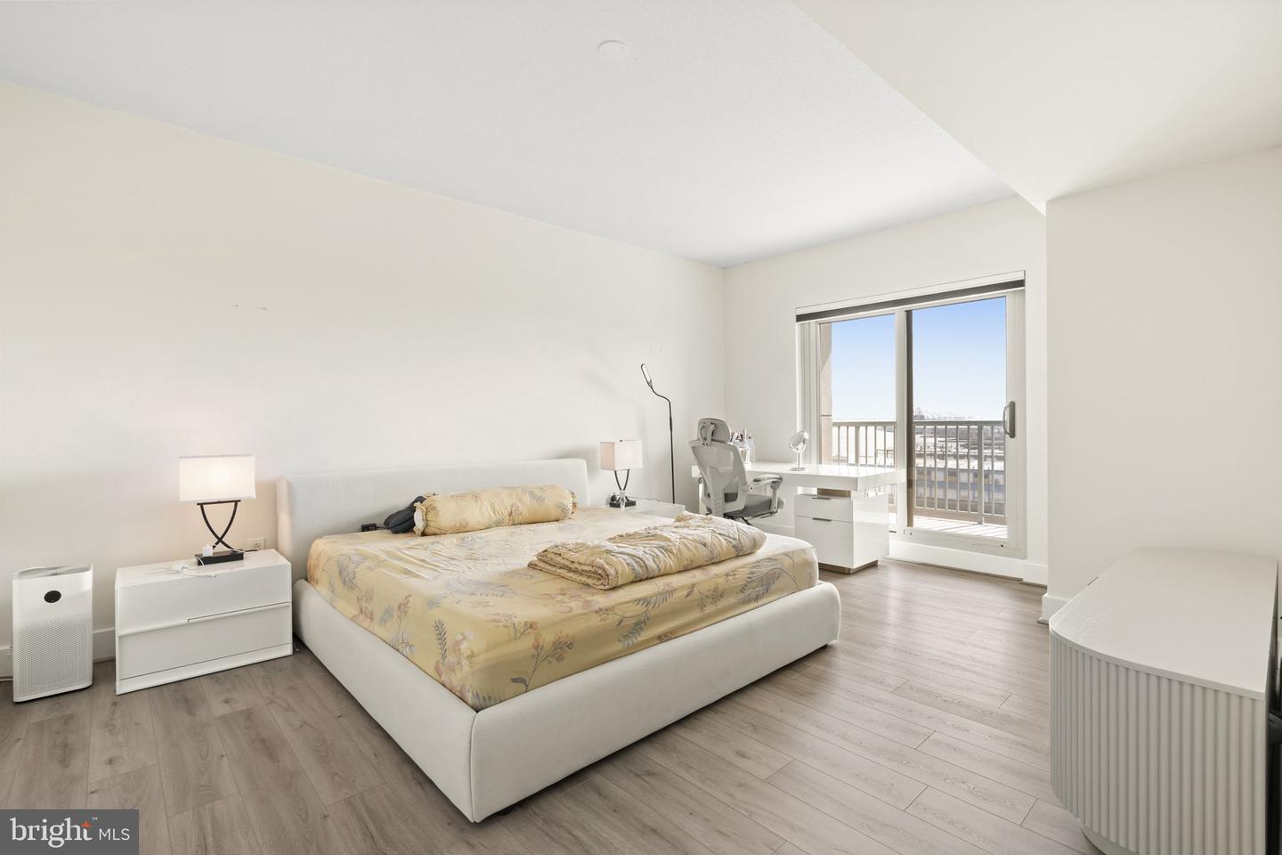 717 S Chris Columbus Blvd #1102 Property Photo 15