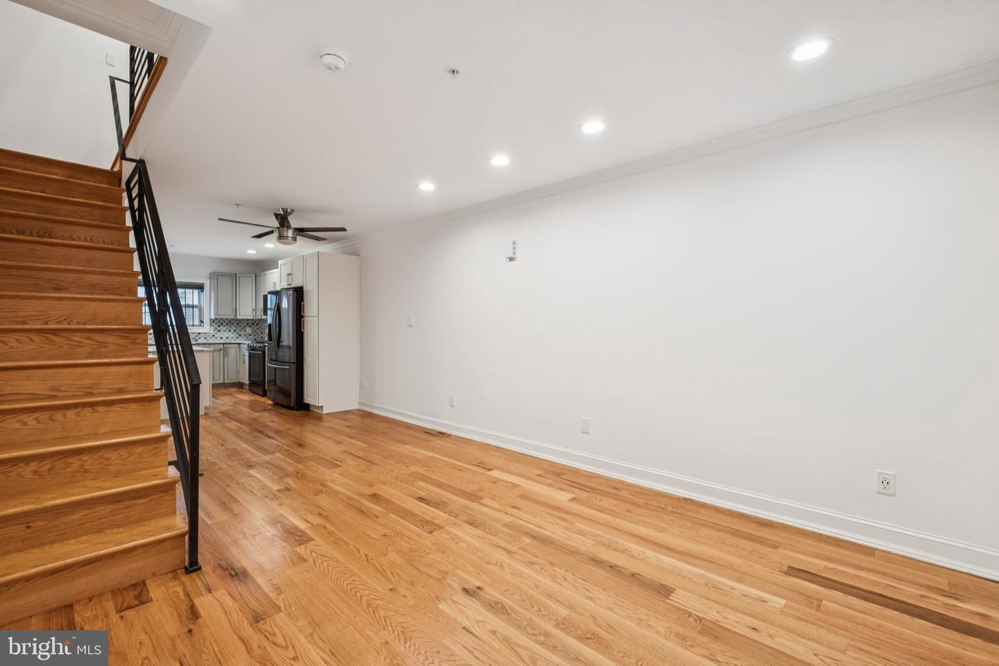 1710 W Seybert St Property Photo 7