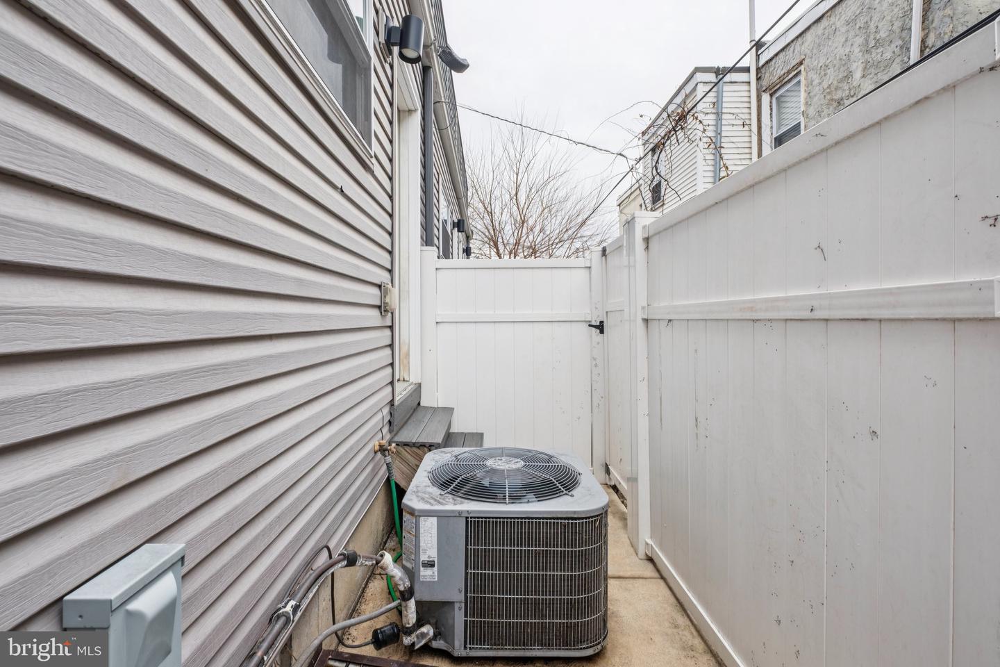 1710 W Seybert St Property Photo 13