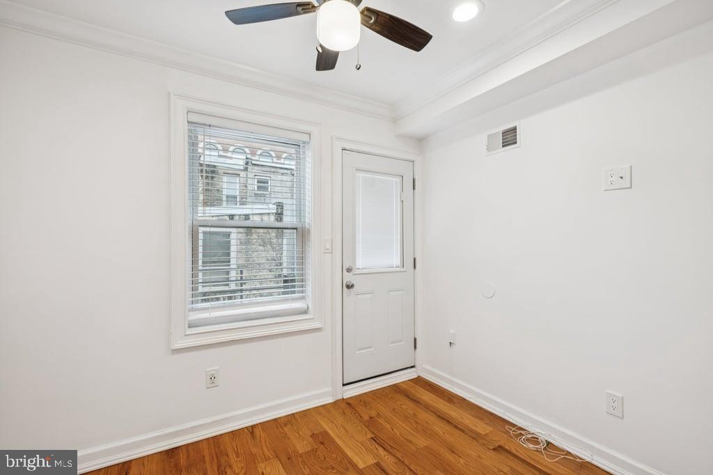 1710 W Seybert St Property Photo 17