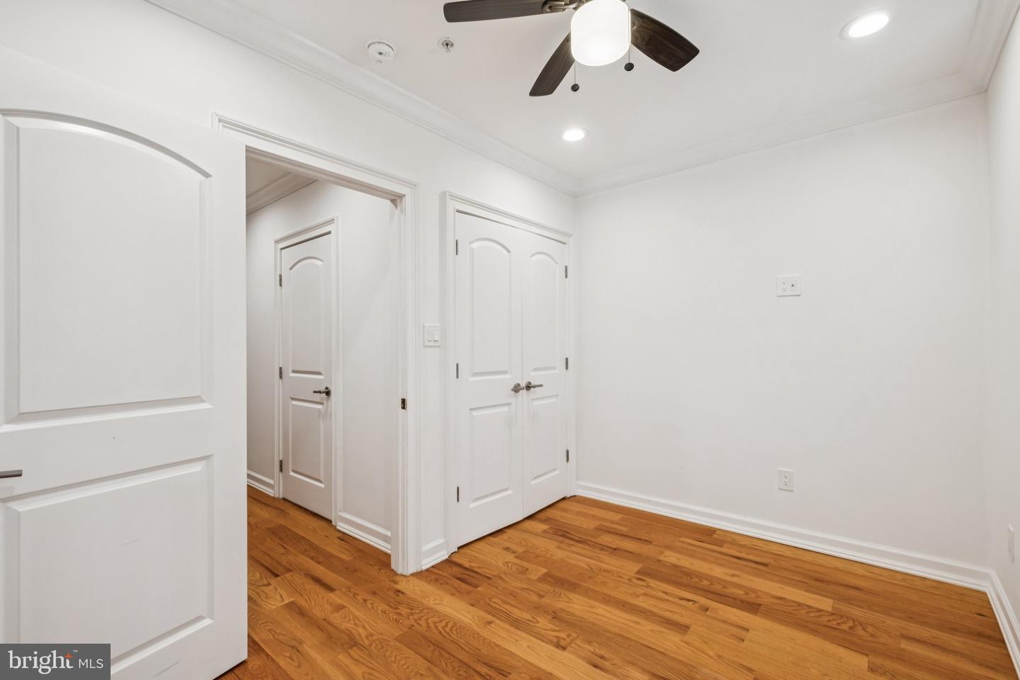 1710 W Seybert St Property Photo 23