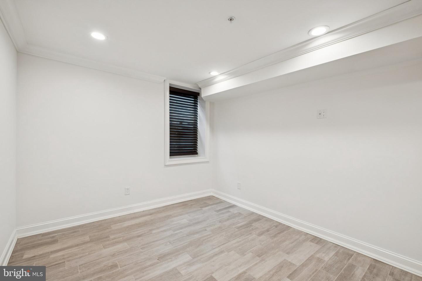 1710 W Seybert St Property Photo 33
