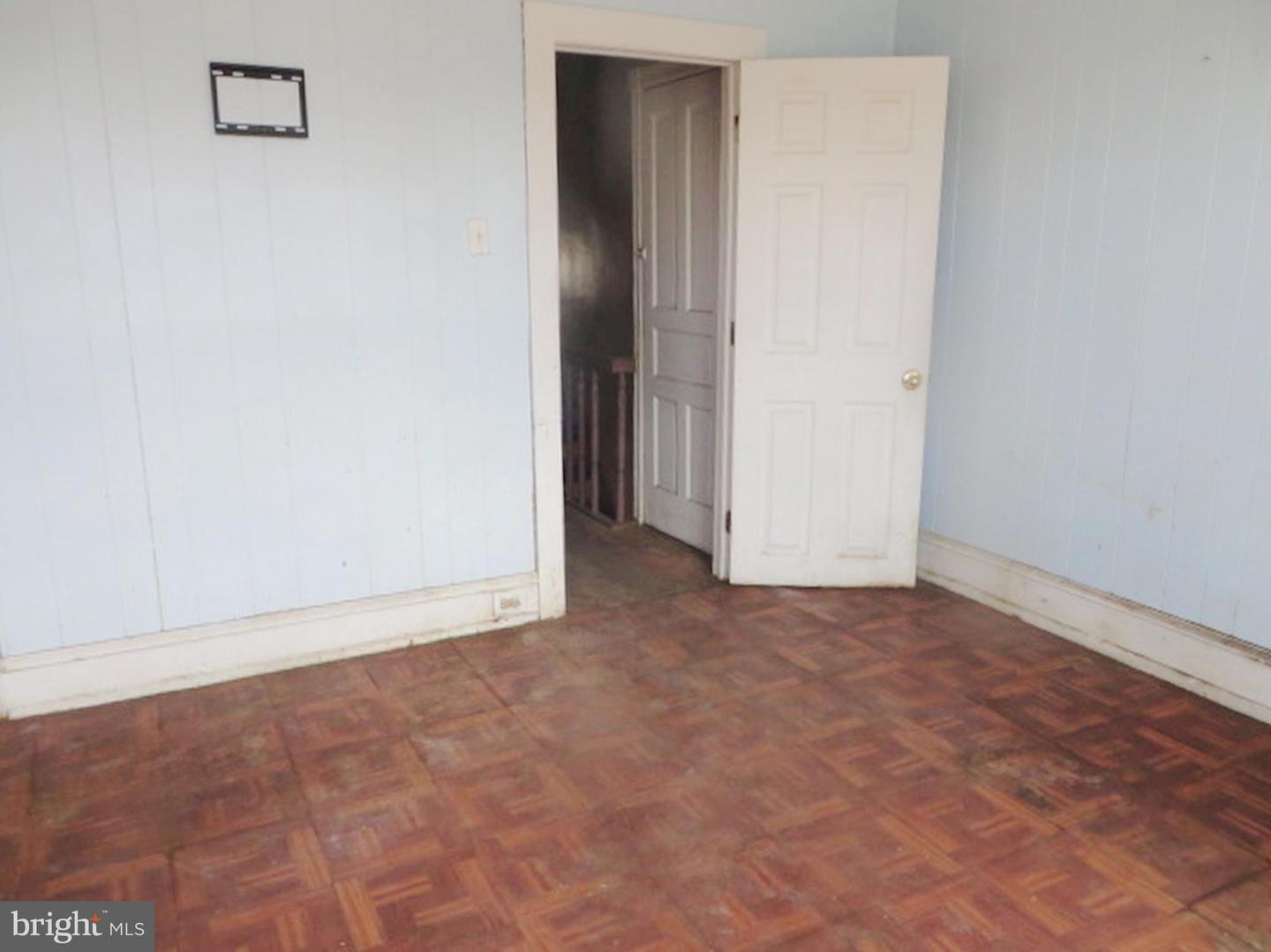3058 Aramingo Ave Property Photo 12