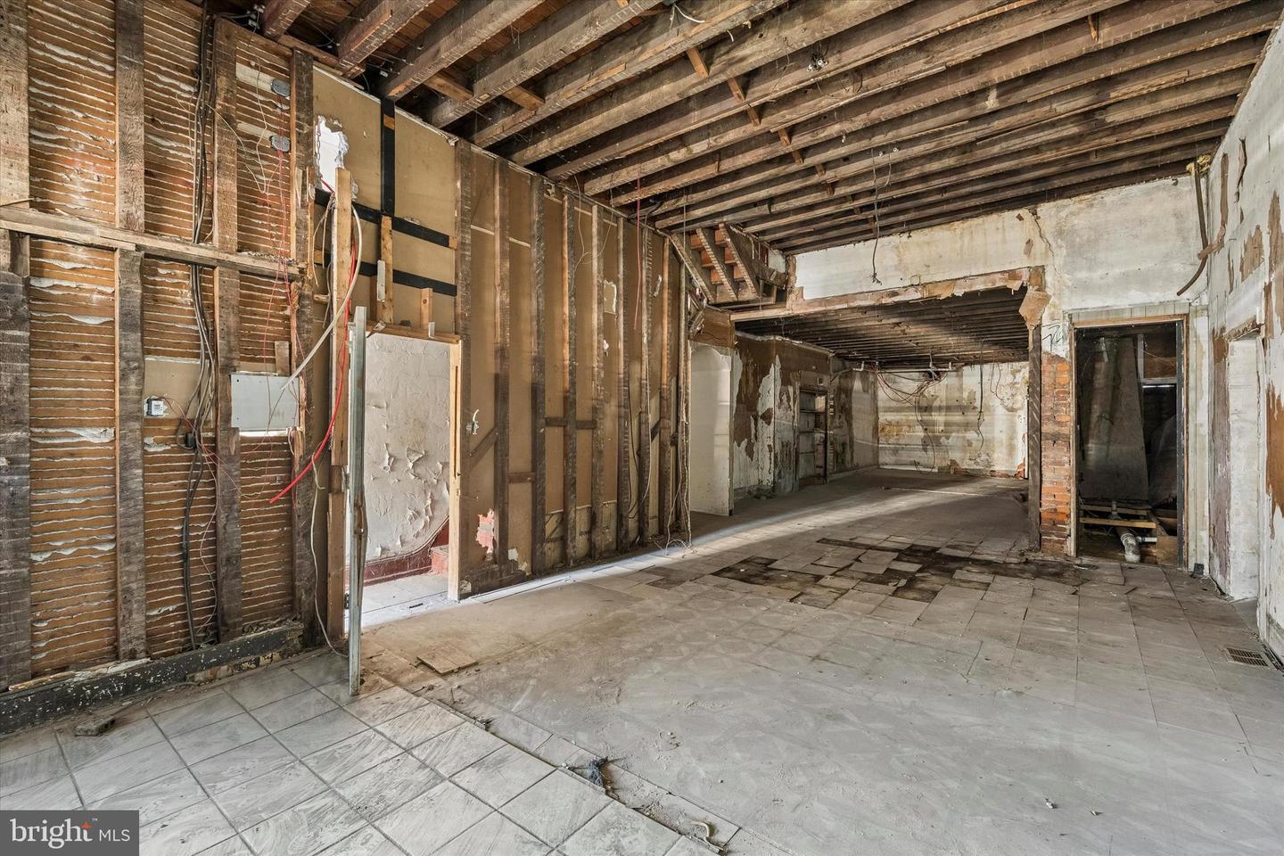 4030 W Girard Ave Property Photo 6