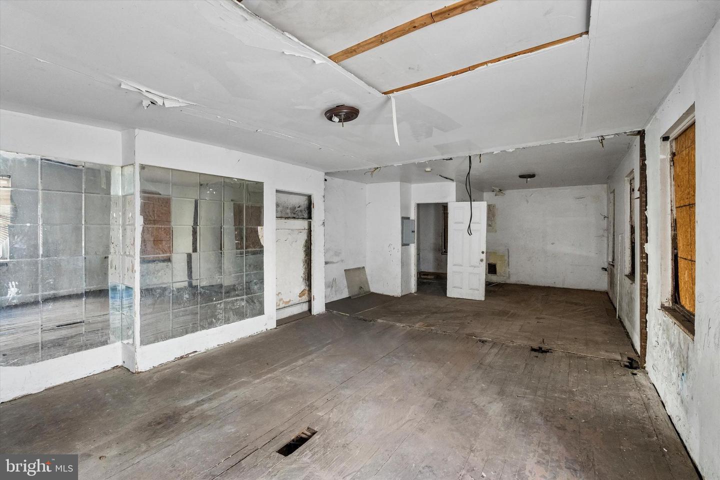 4030 W Girard Ave Property Photo 20