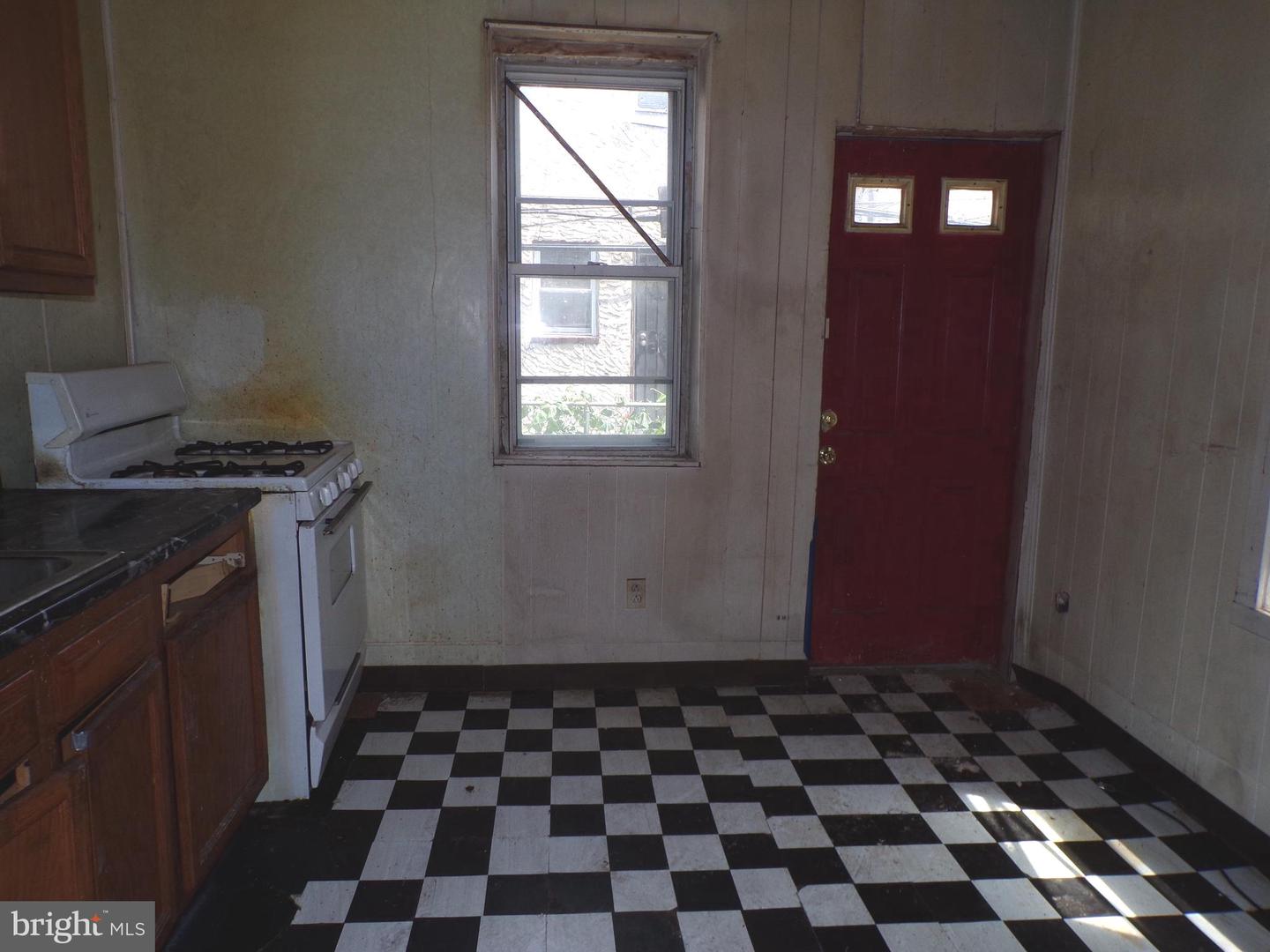 2057 S Cecil St Property Photo 13