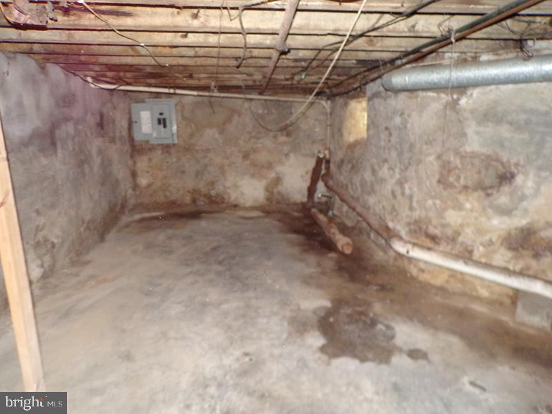 2057 S Cecil St Property Photo 20