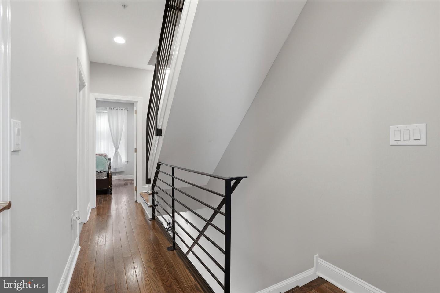 1739 W Seybert St Property Photo 16