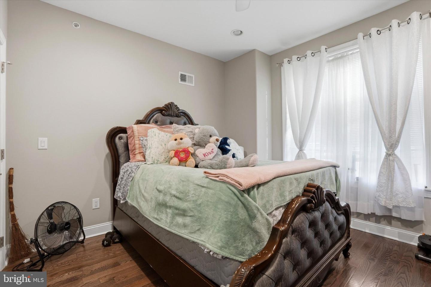 1739 W Seybert St Property Photo 19