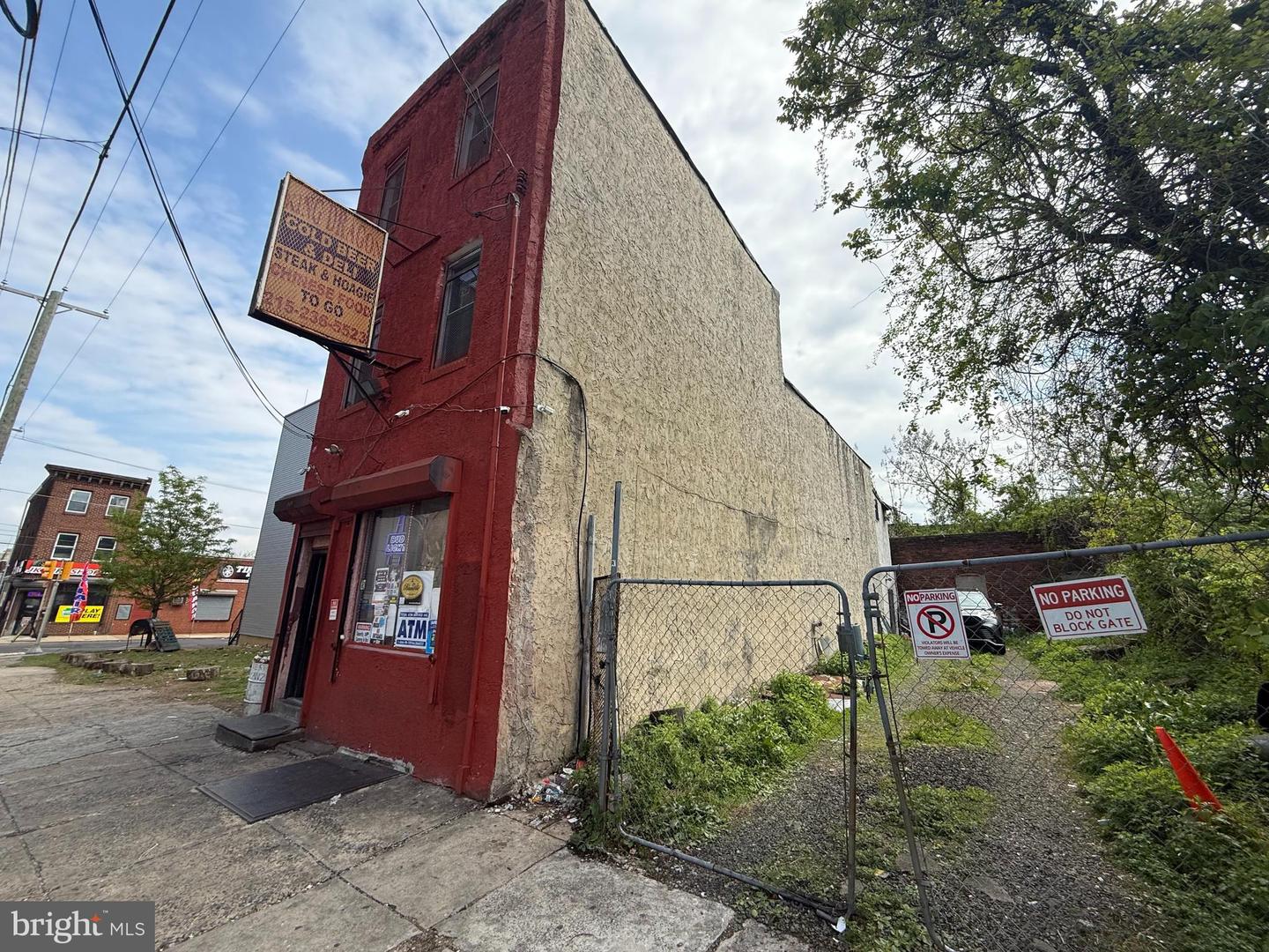 604 W York St Property Photo 18