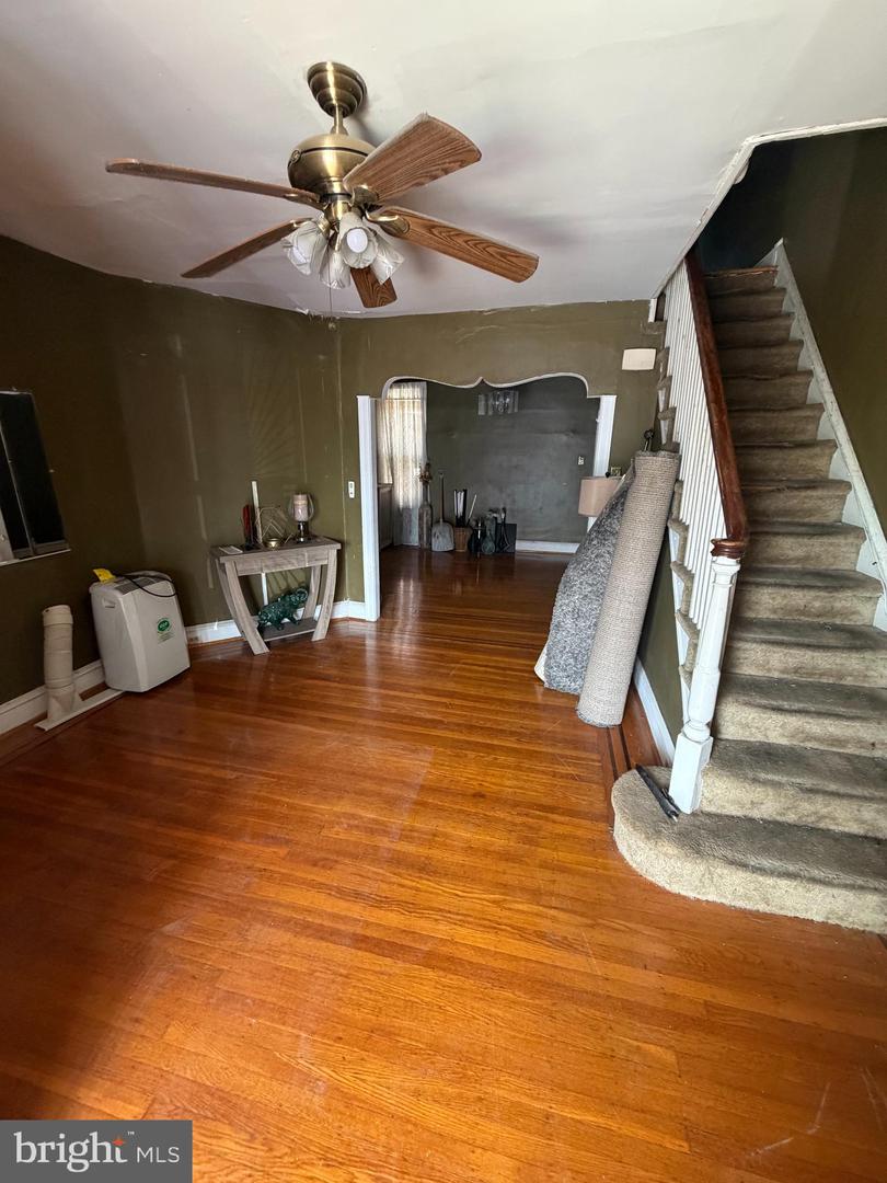 6003 N Mascher St Property Photo 2