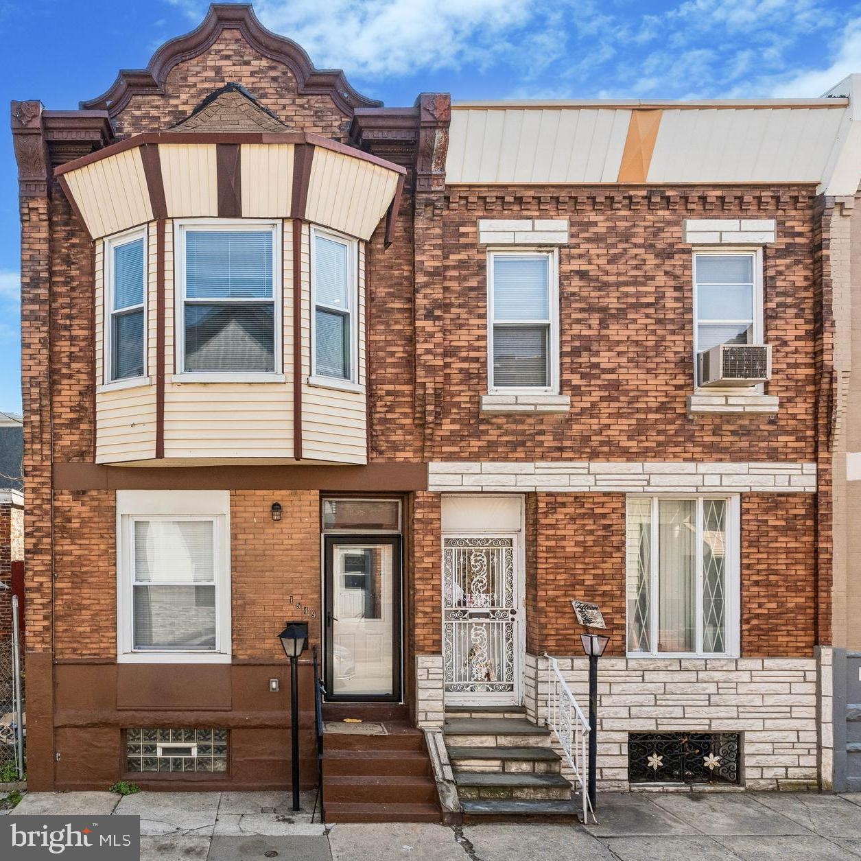 1549 N NEWKIRK ST Property Photo 1