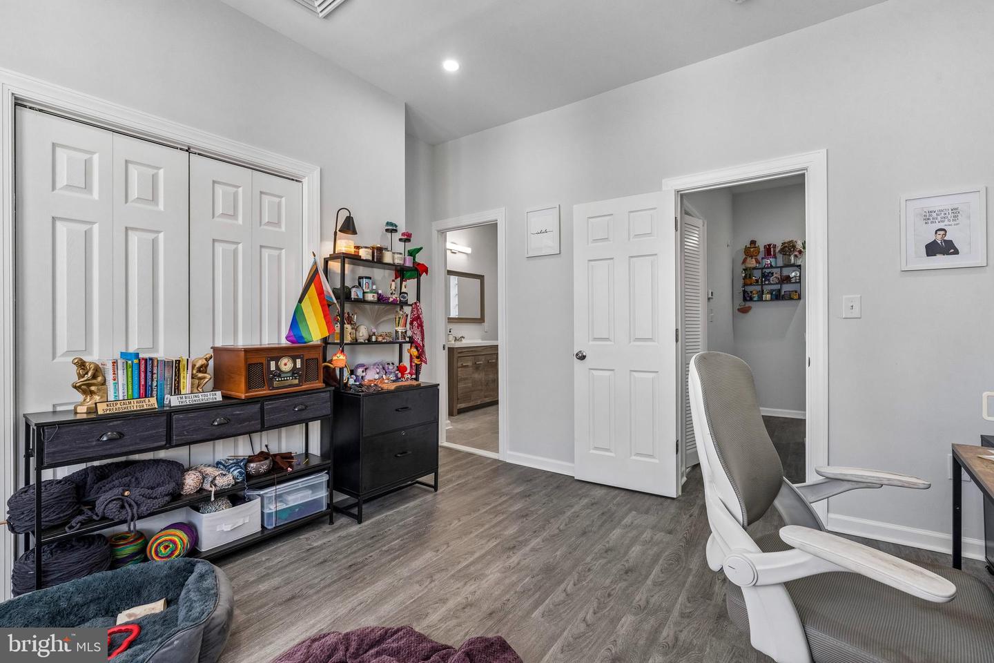 1549 N Newkirk St Property Photo 11