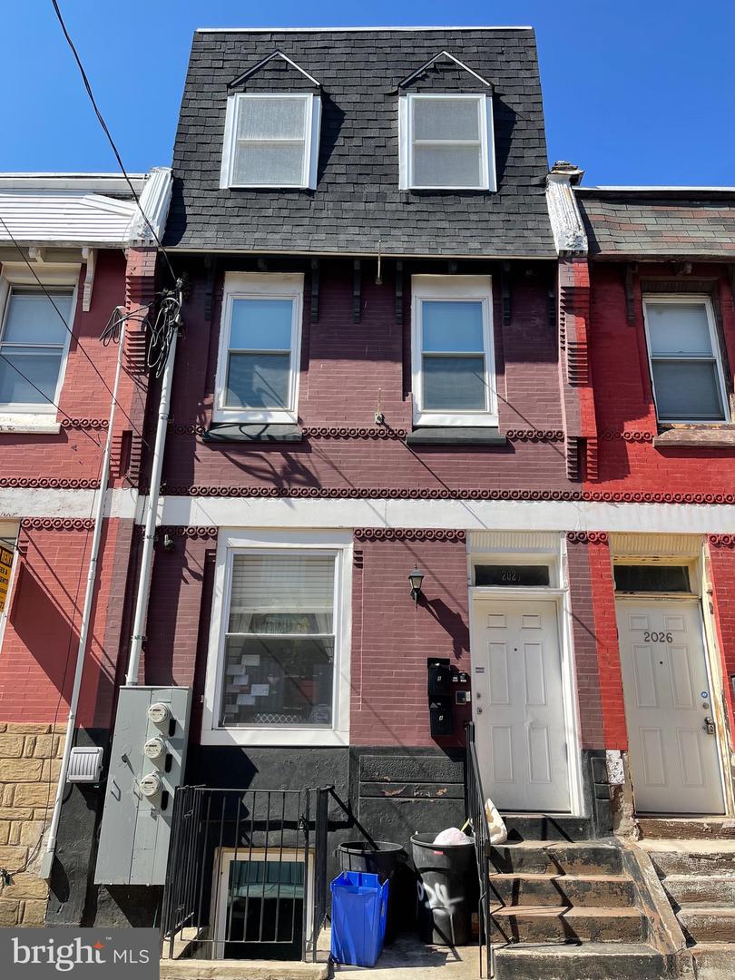 2024 N CARLISLE ST #UNIT 2 Property Photo 1