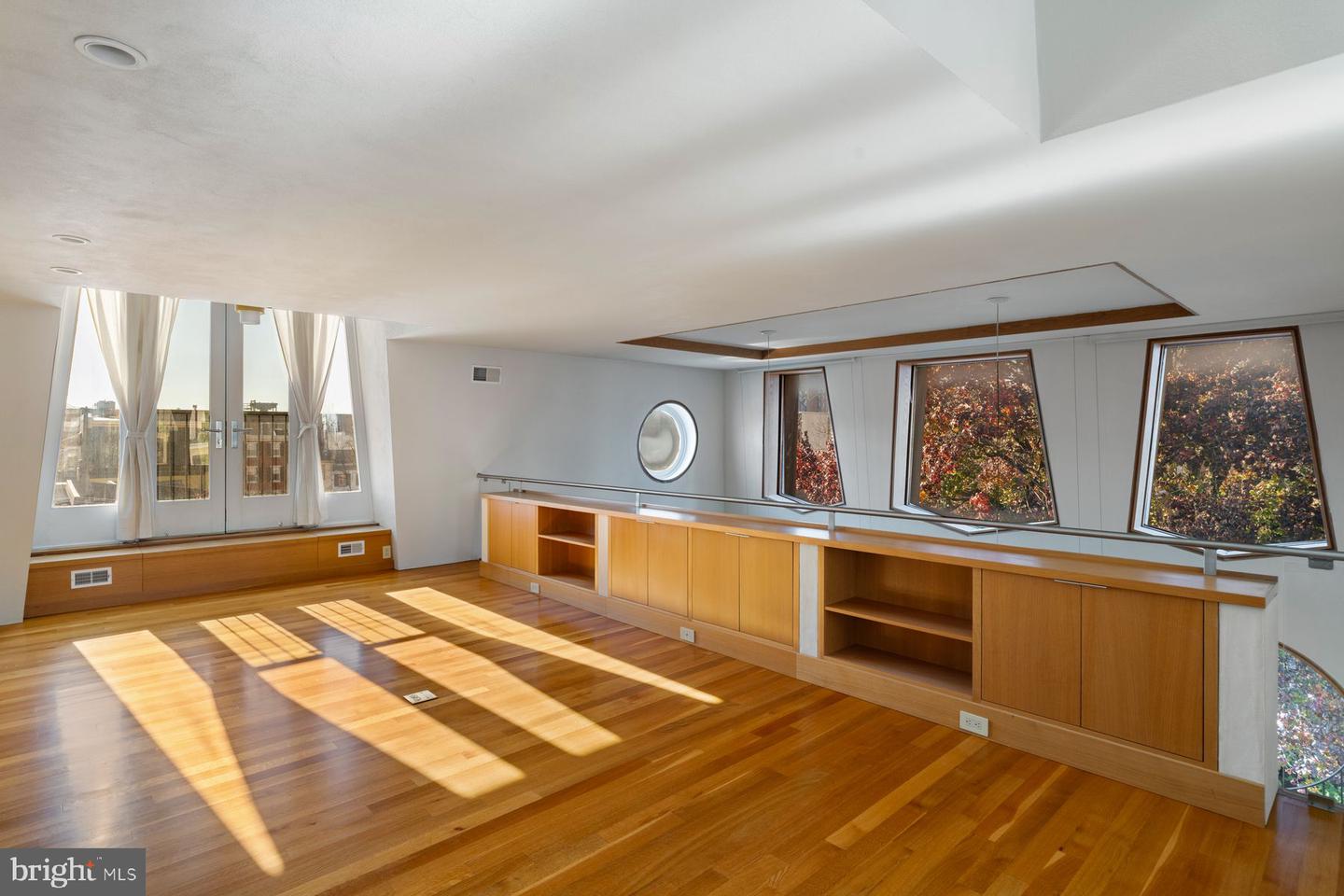 307 S Chadwick St Property Photo 40