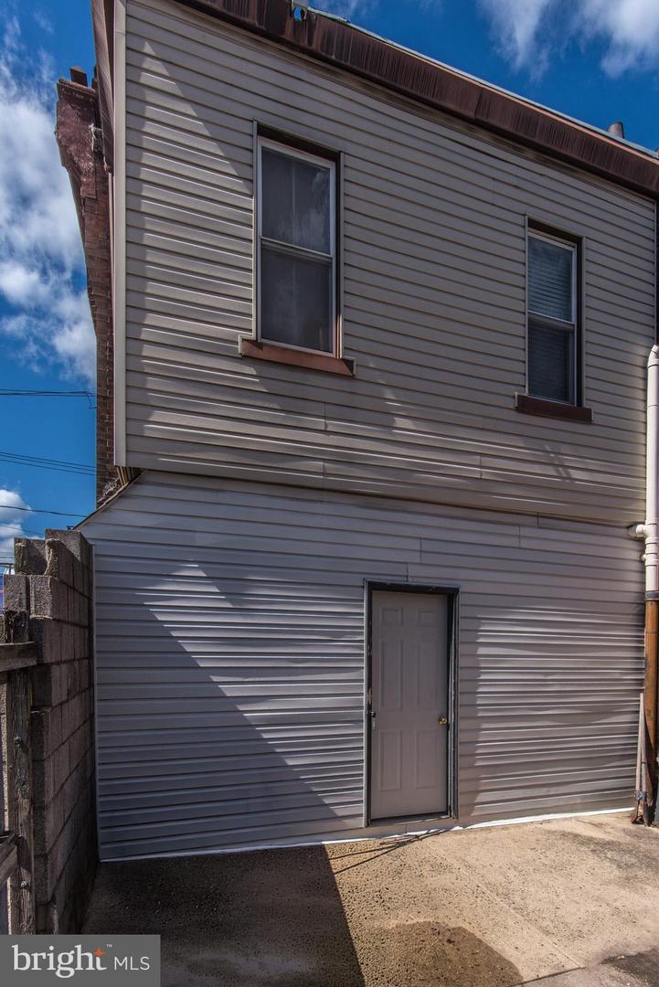 1901 N Howard St Property Photo 47