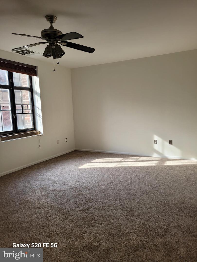1601-00 Spring Garden St #402 Property Photo 12