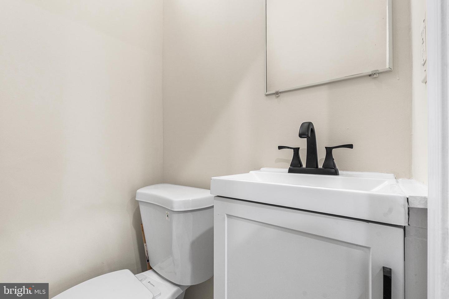 1538 Tasker St Property Photo 6