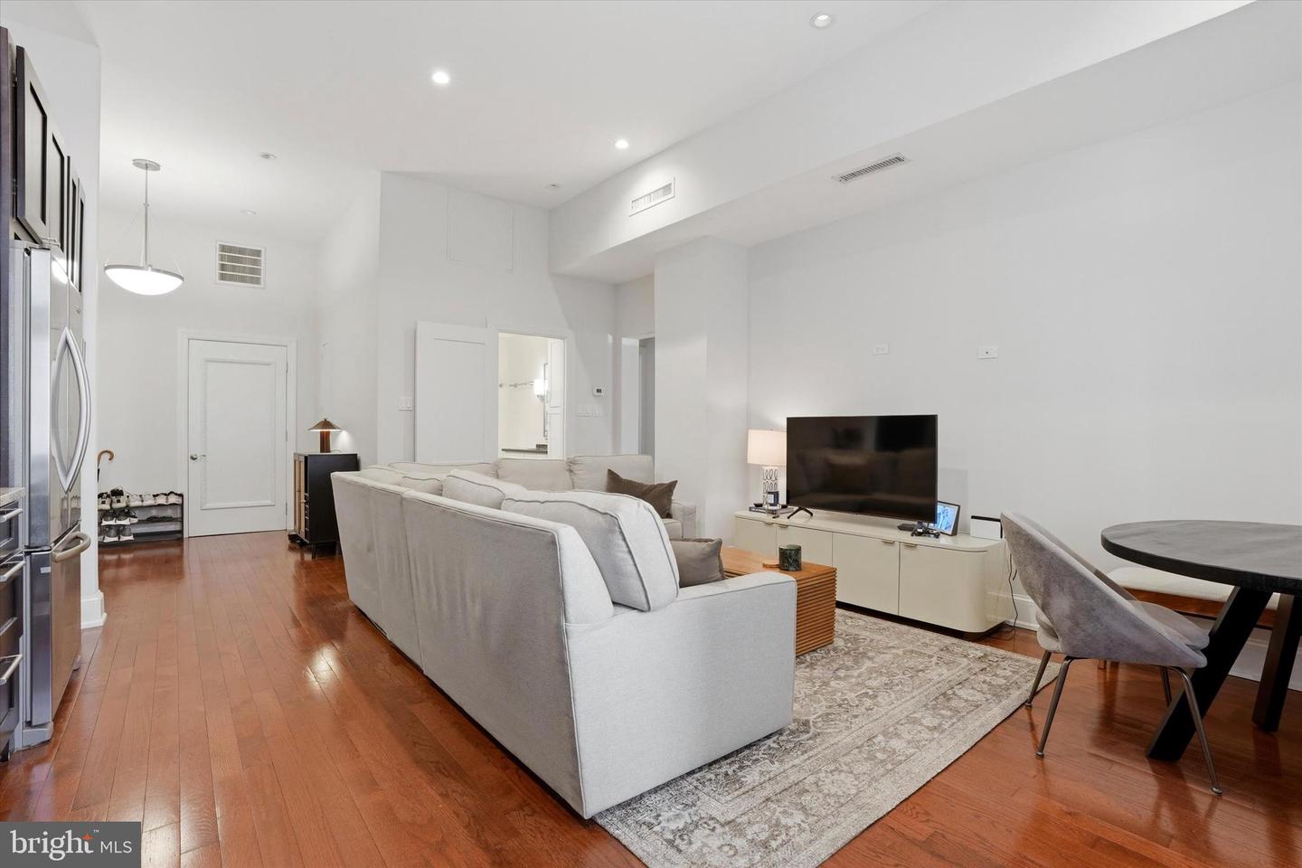 1830-00 Rittenhouse Sq #1e Property Photo 5