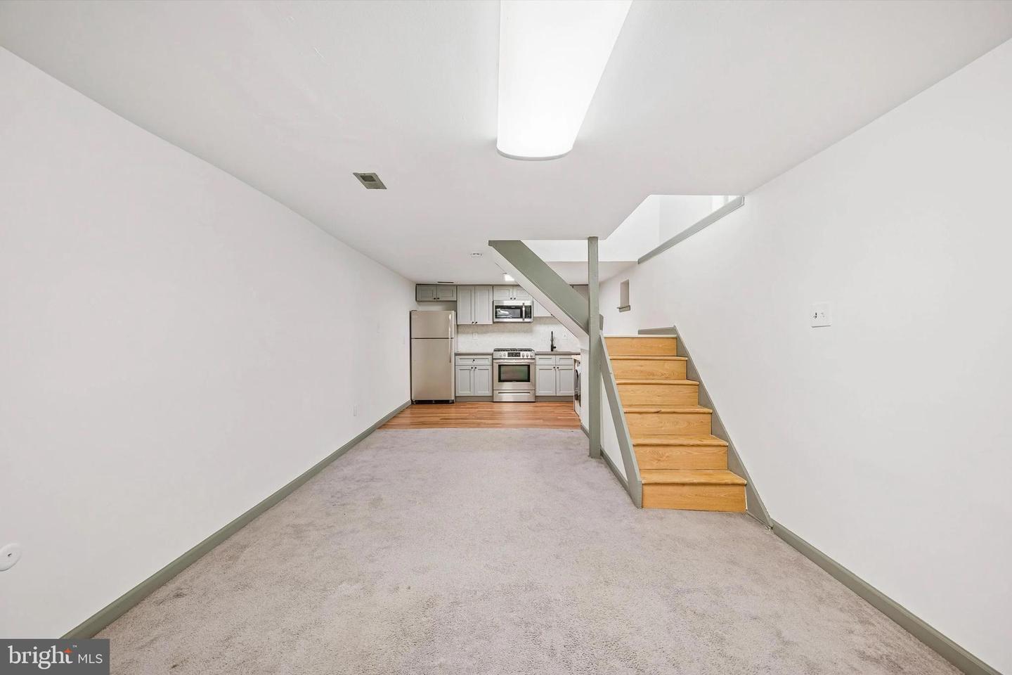 2036 Mount Vernon St #1r Property Photo 2
