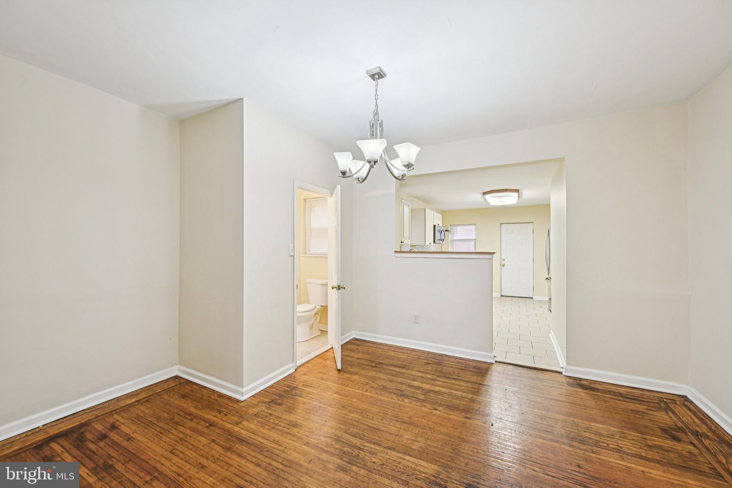 6231 Lansdowne Ave Property Photo 13