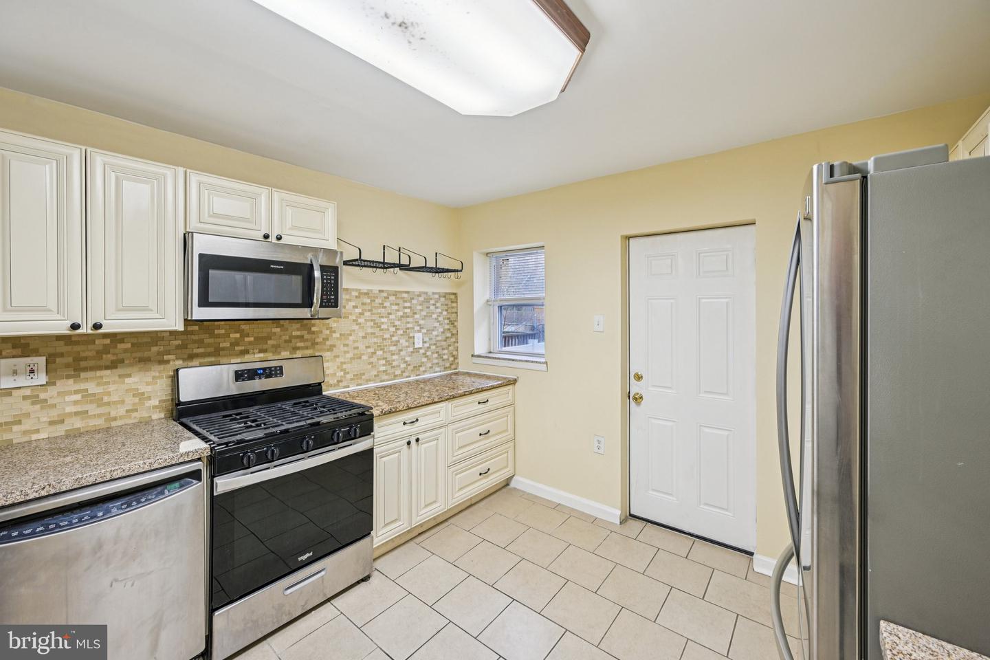 6231 Lansdowne Ave Property Photo 17