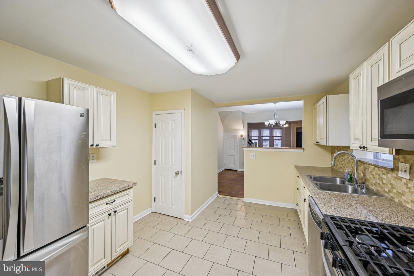 6231 Lansdowne Ave Property Photo 19