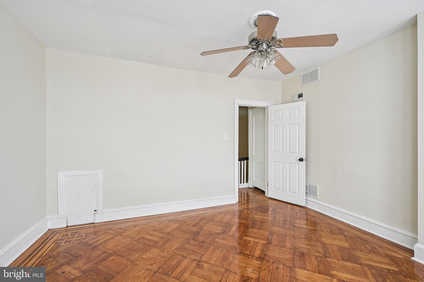 6231 Lansdowne Ave Property Photo 30
