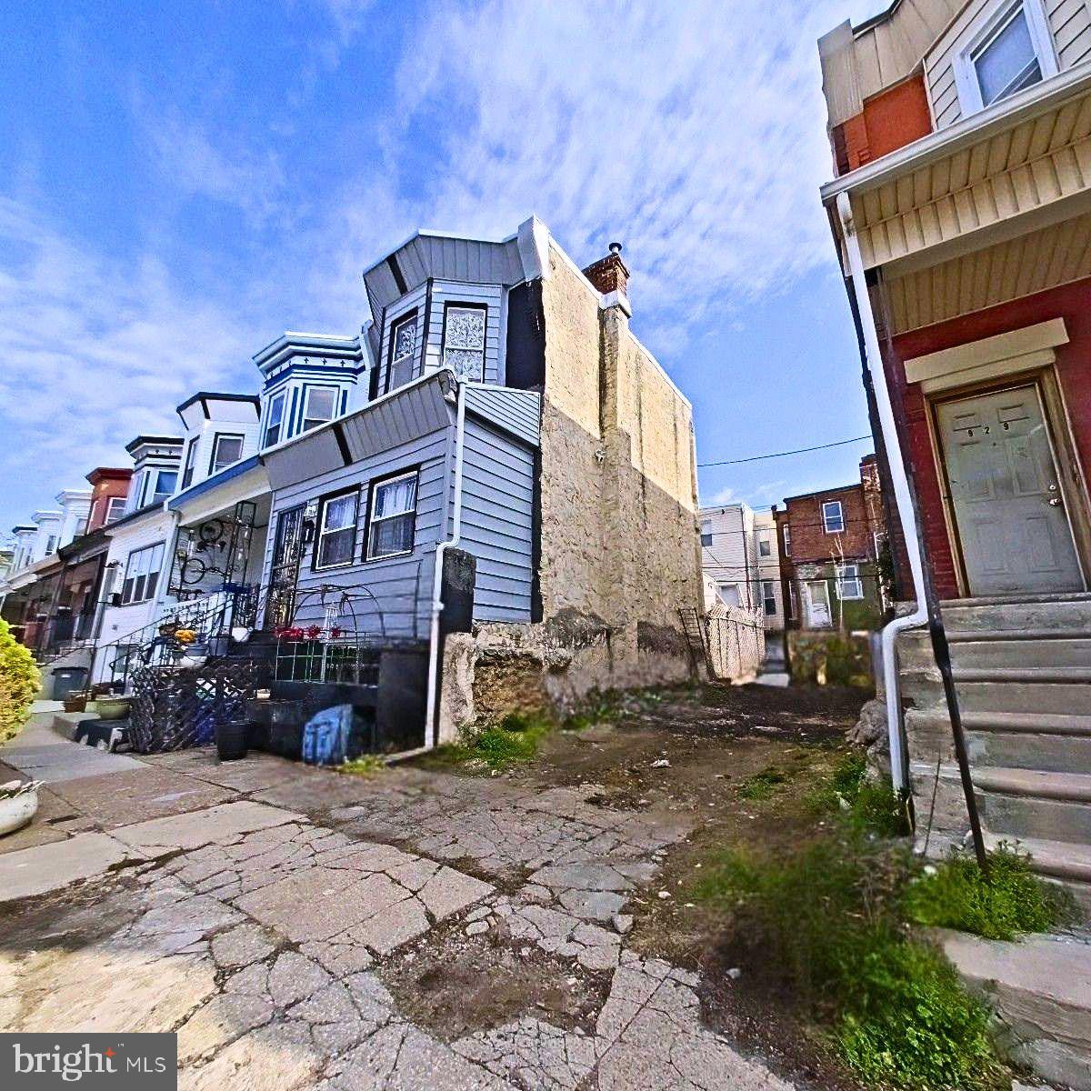 927 S Conestoga St Property Photo 2