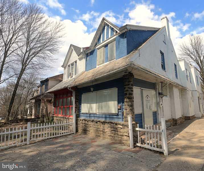 4828 E Roosevelt Blvd Property Photo 1