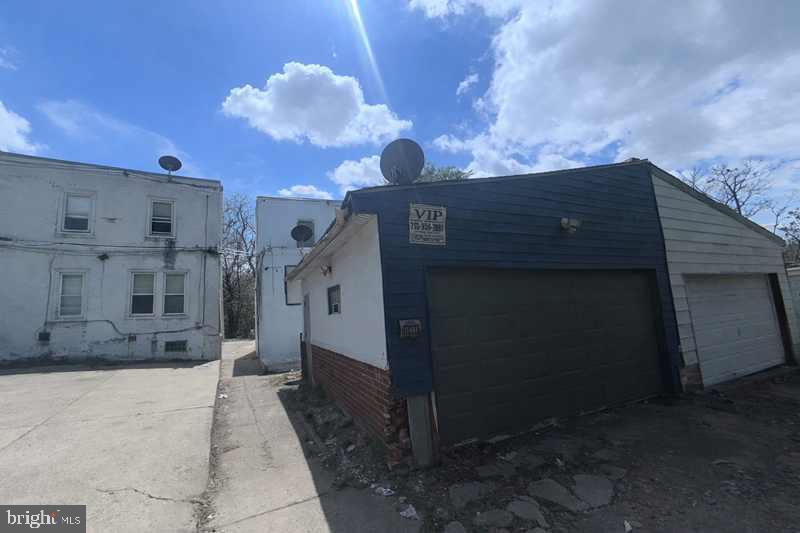 4828 E Roosevelt Blvd Property Photo 9