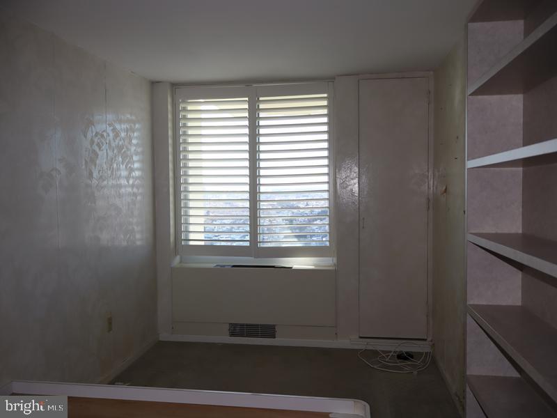 604-36 S Washington Sq #2411 Property Photo 21