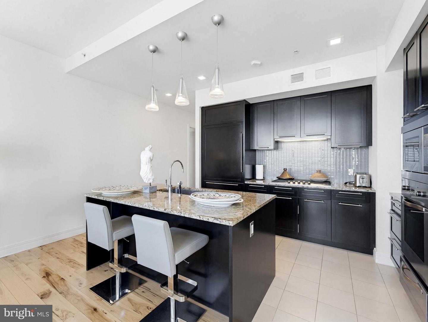 1414 S Penn Sq #32f Property Photo 7