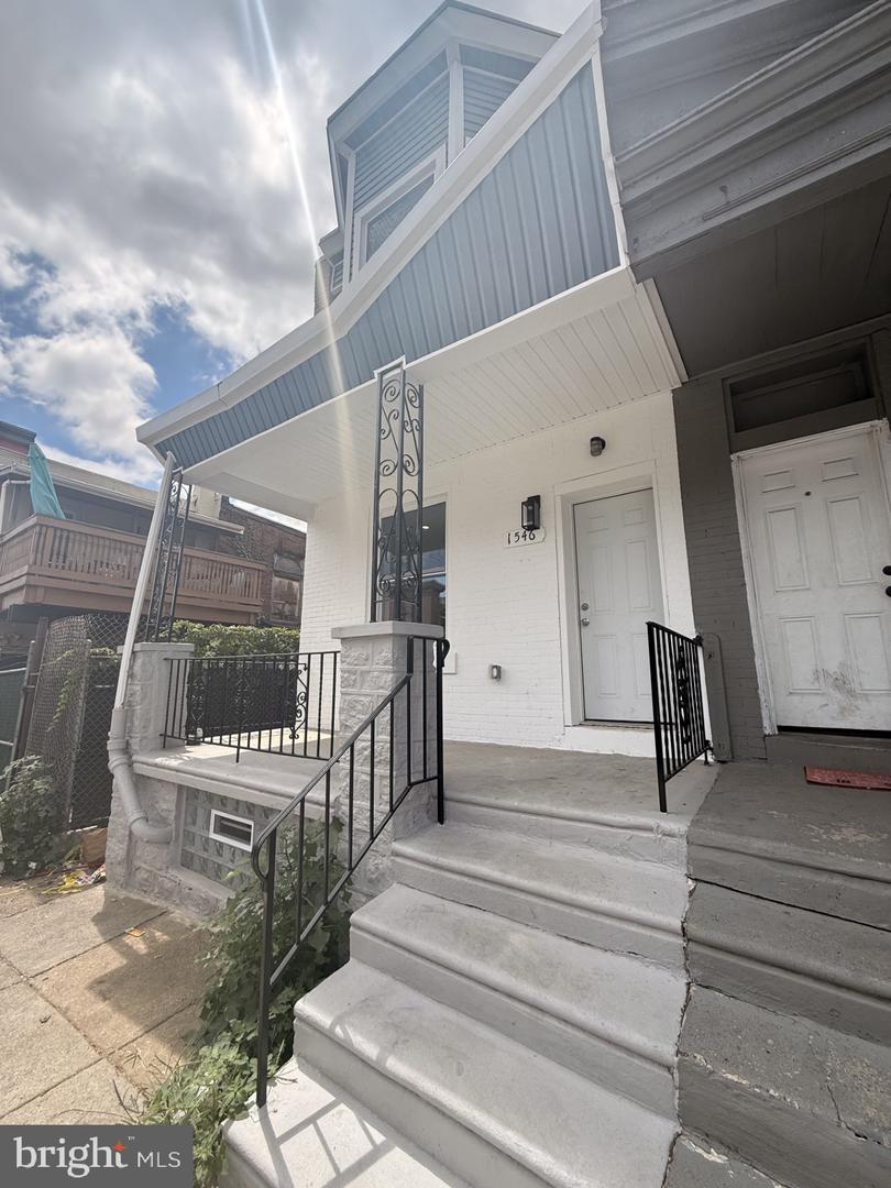 1546 S Wilton St Property Photo 3