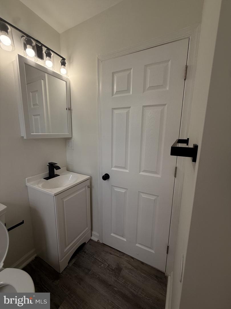 1546 S Wilton St Property Photo 14