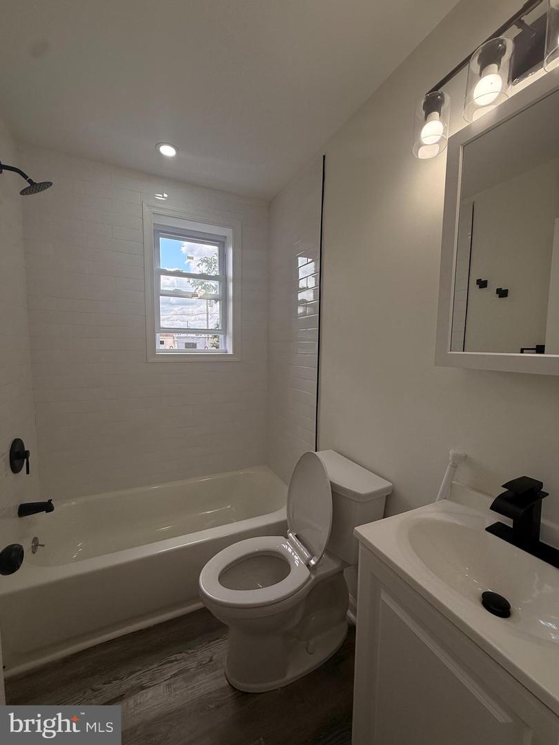 1546 S Wilton St Property Photo 15
