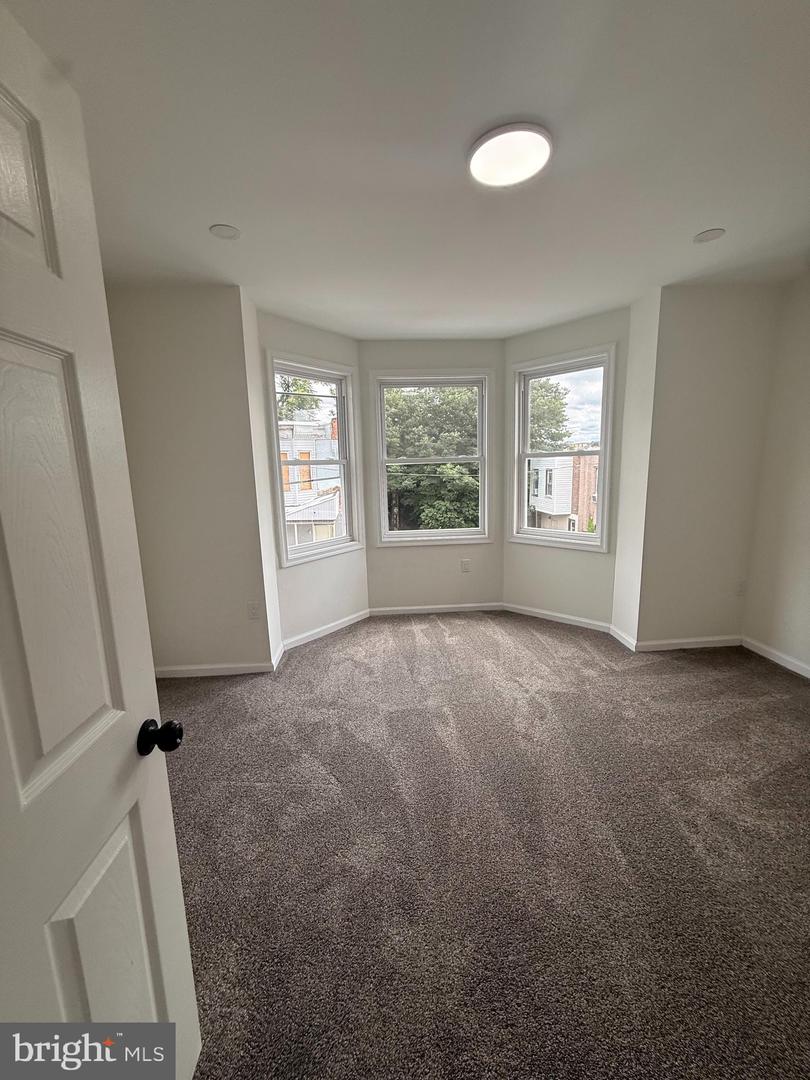 1546 S Wilton St Property Photo 17
