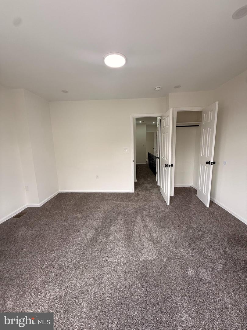 1546 S Wilton St Property Photo 18