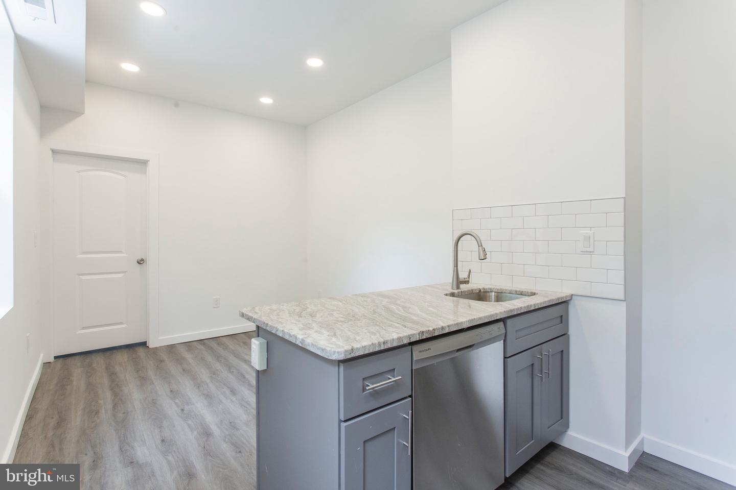 2131 N 8th St #2 Property Photo 6