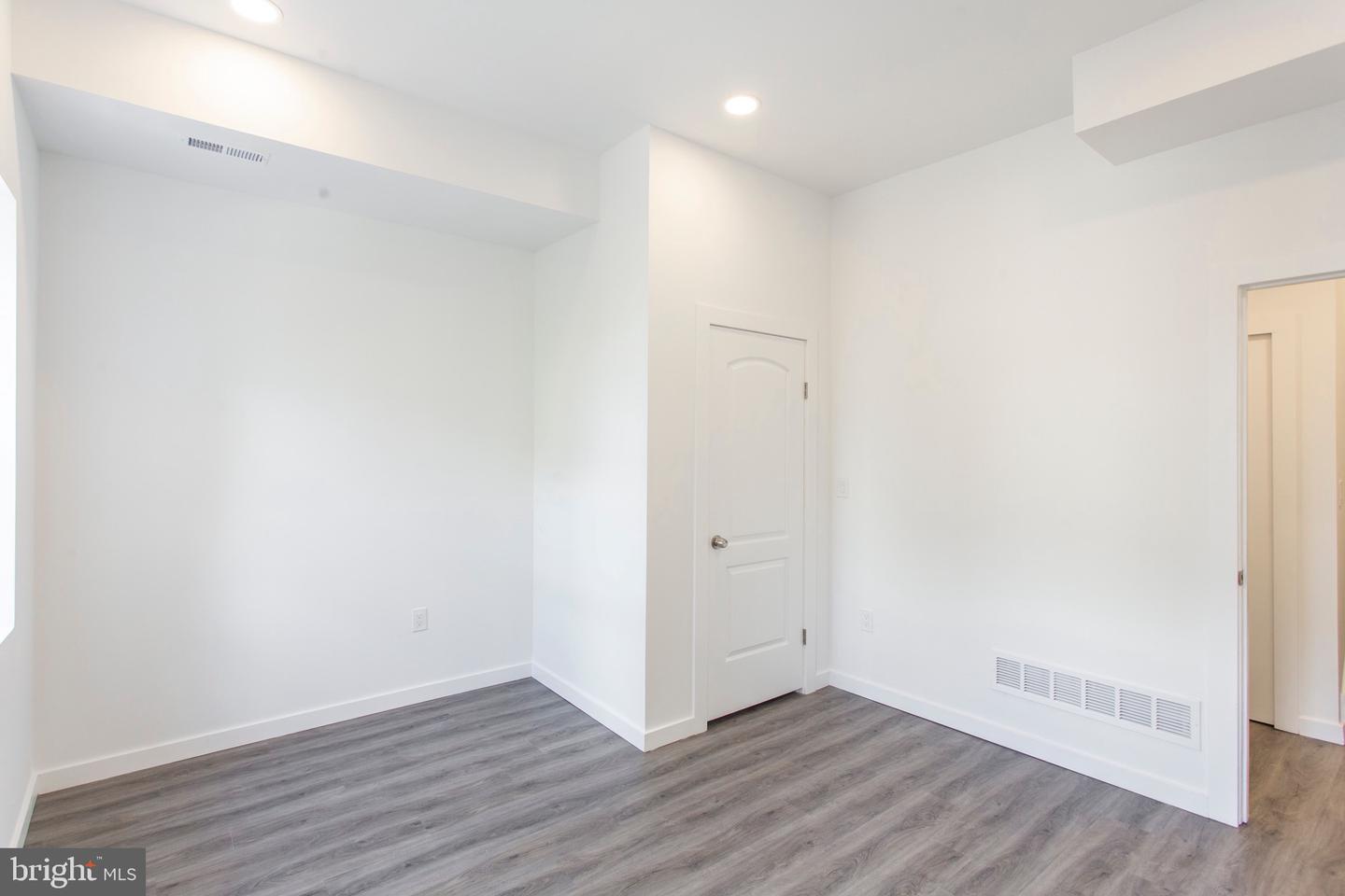 2131 N 8th St #2 Property Photo 13