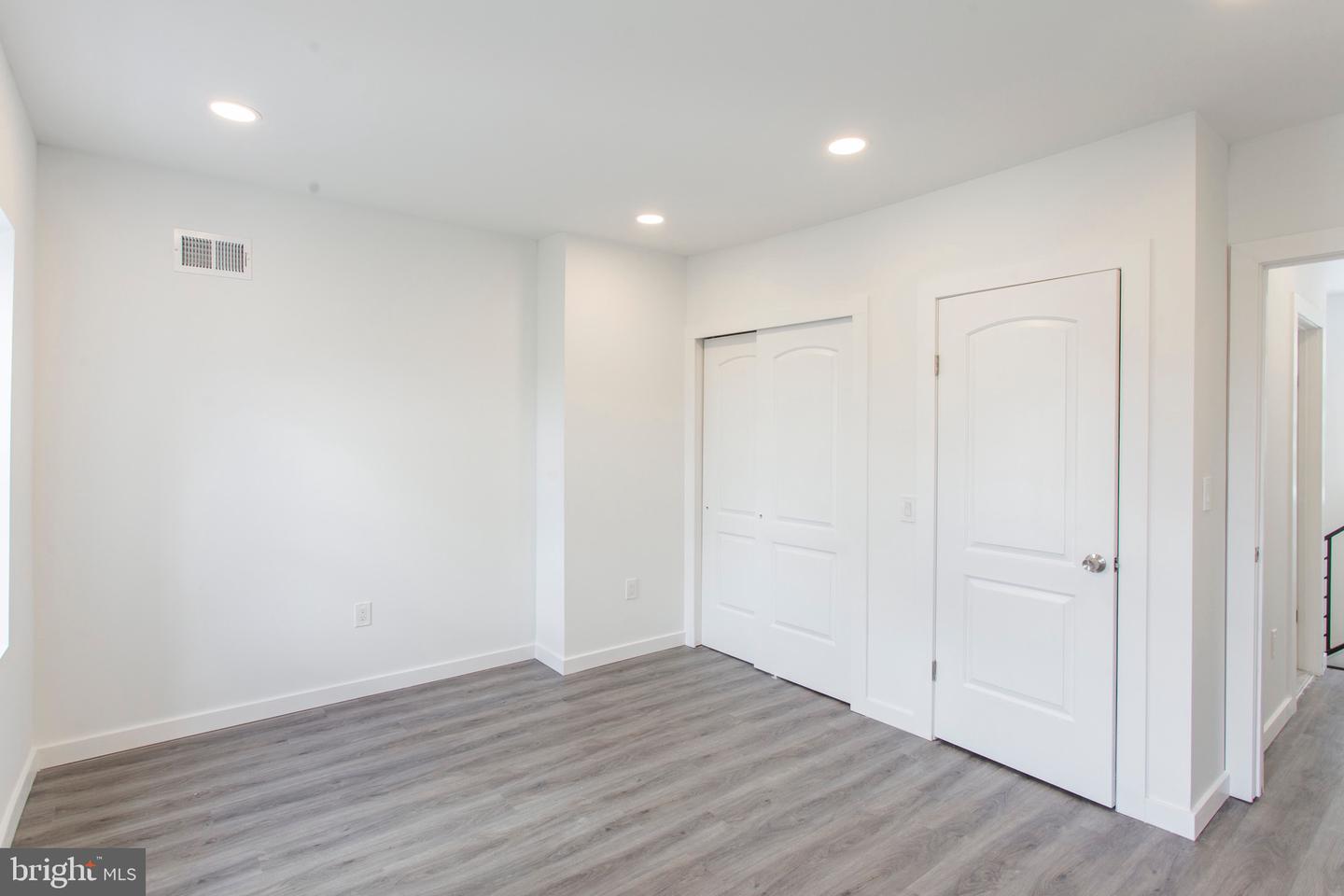 2131 N 8th St #2 Property Photo 15