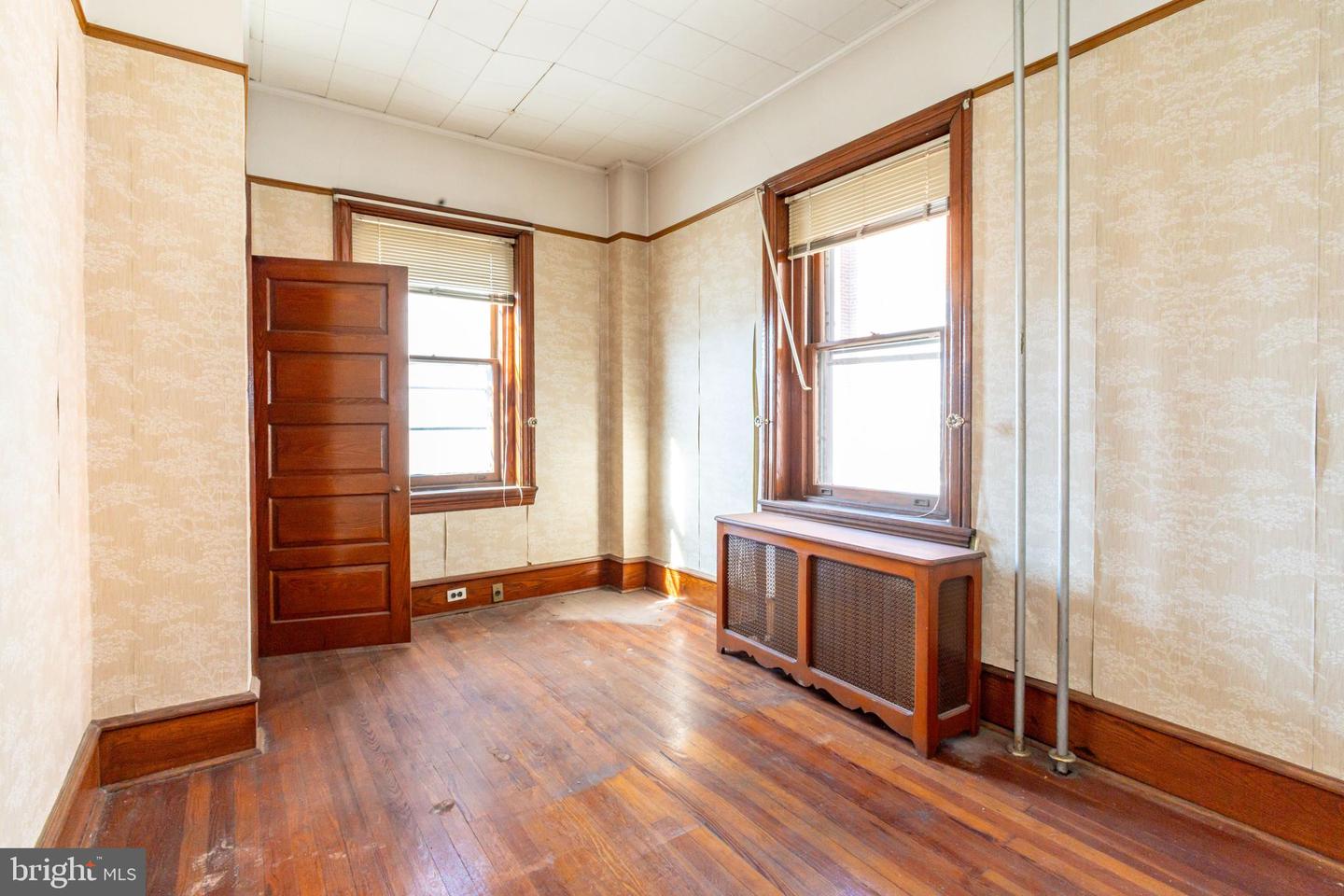 324 Wharton St Property Photo 4