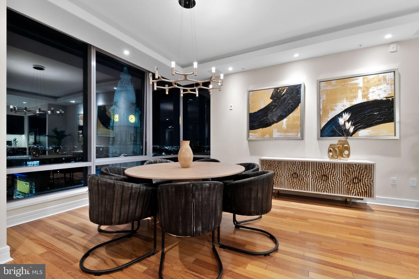 1414 S Penn Sq #30cde Property Photo 2