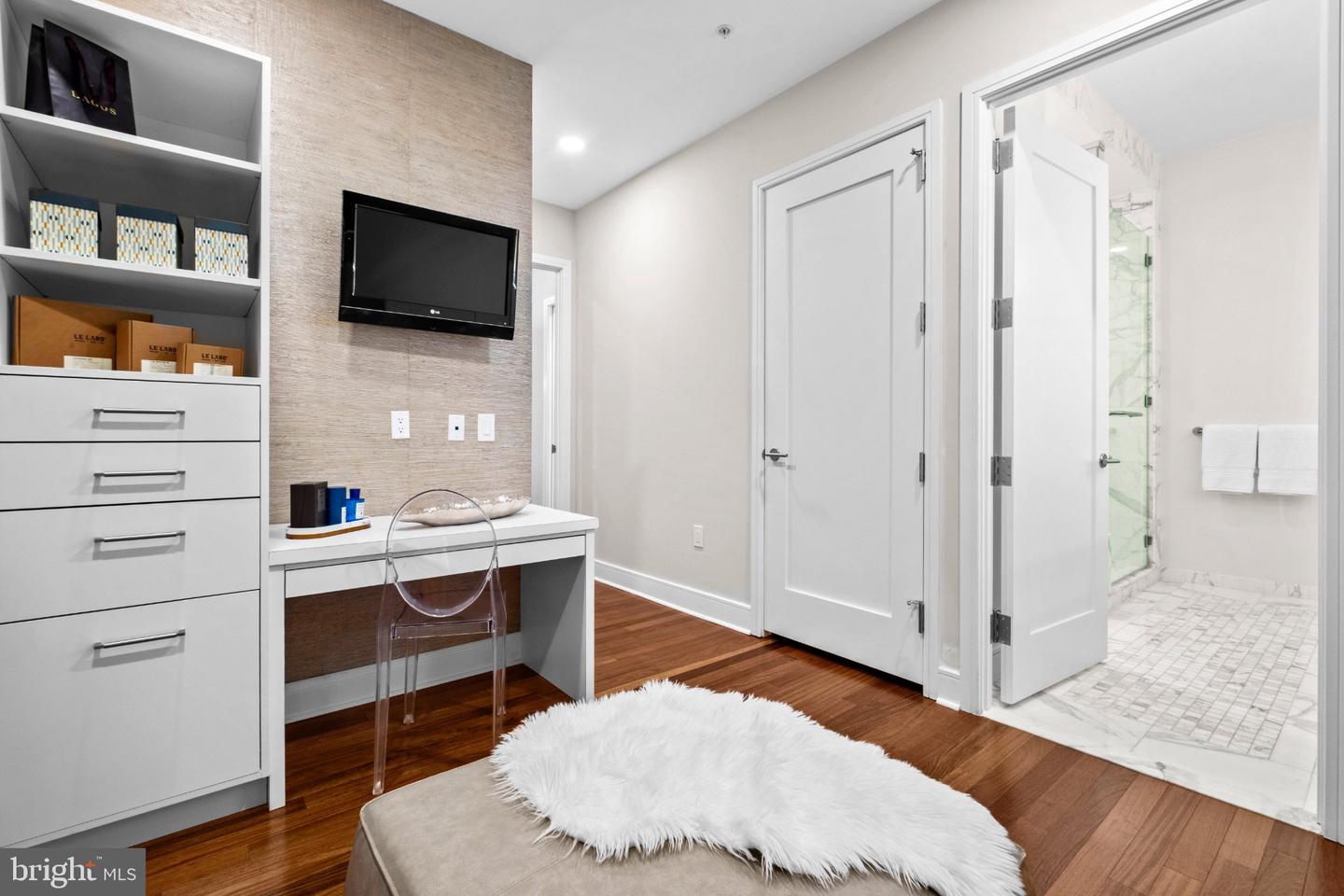1414 S Penn Sq #30cde Property Photo 23