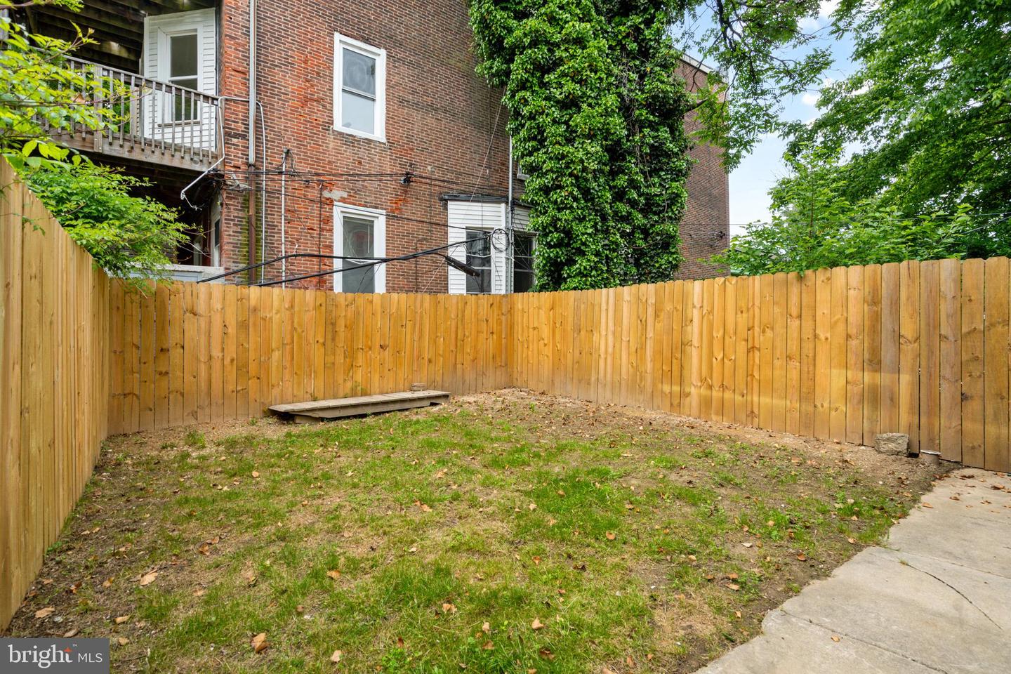 107 W Seymour St Property Photo 27