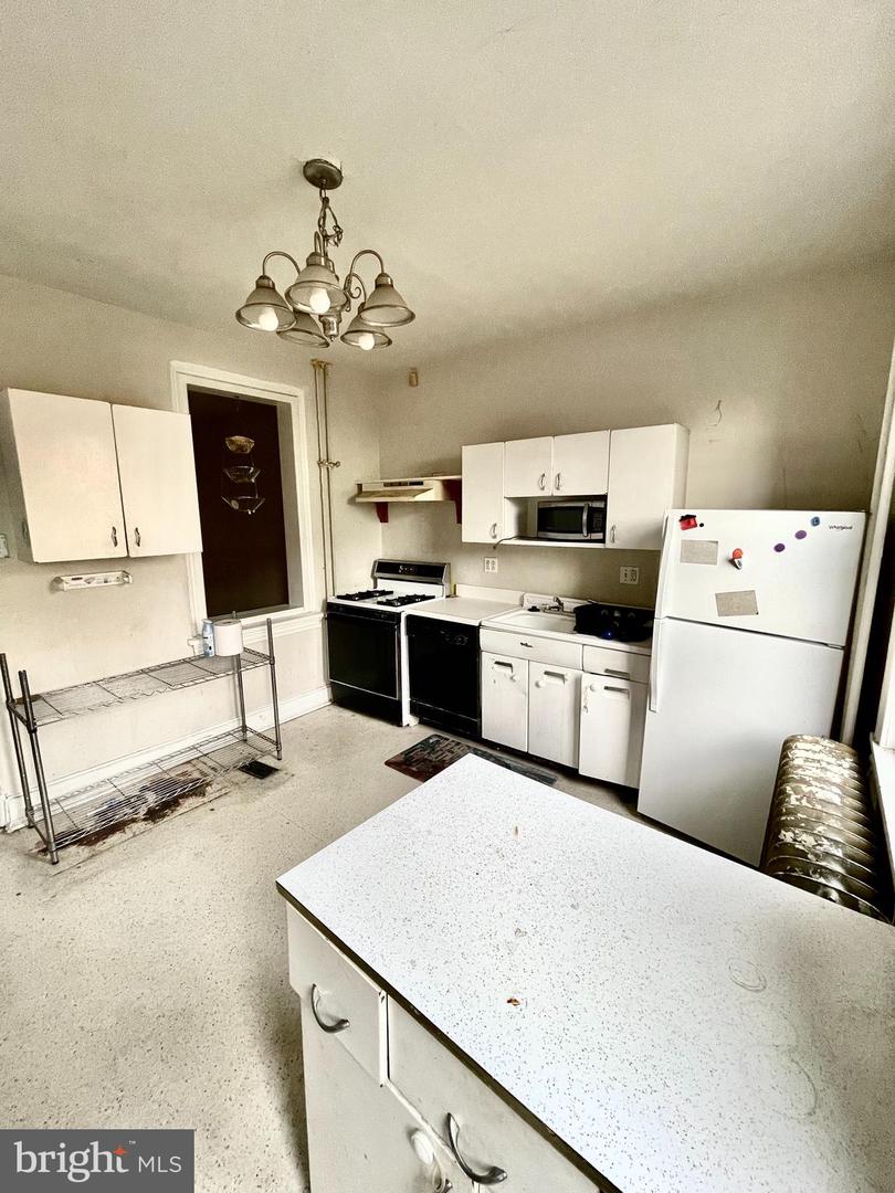 3650 Calumet St Property Photo 6